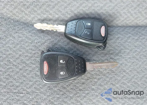 2005 Chrysler Town & Country Lx from USA, damaged, VIN 2C4GP44R25R242571